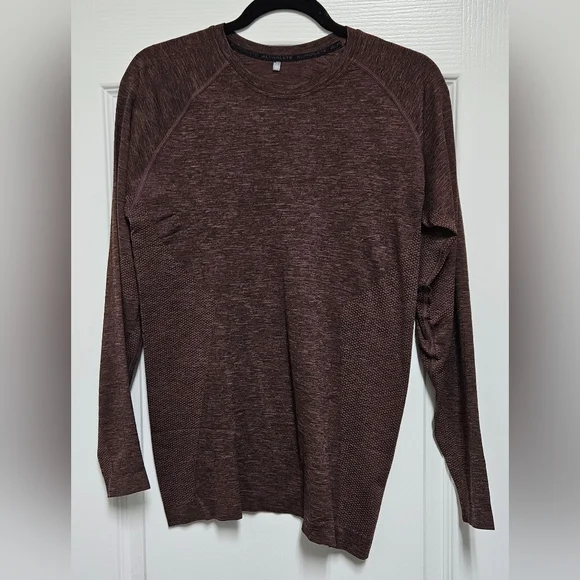 ALPHALETE Hero Seamless Long Sleeve Shirt Bundle. - Picture 4 of 7